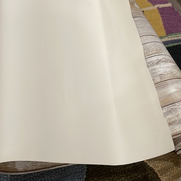 Two rolls of faux wood removable wallpaper - Picture 5 of 5